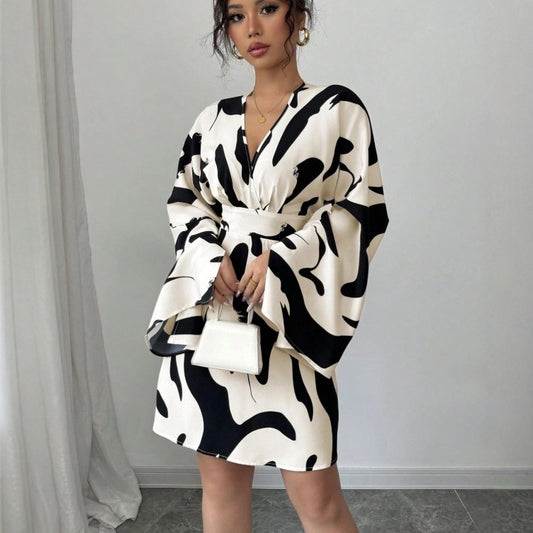 New V-neck Abstract Printing Bell Sleeve Waist Dress
